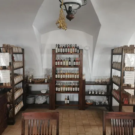 Rodinna Farma Sedmikraska Apartmanhotel *