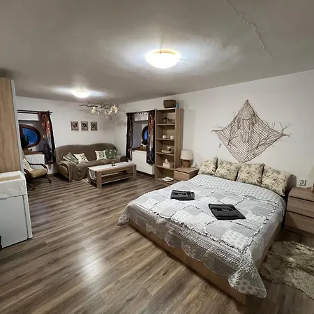 Apartmanhotel Rodinna Farma Sedmikraska *
